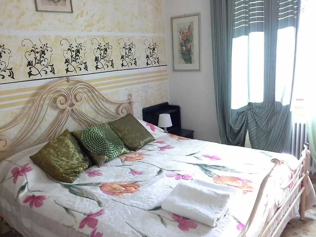 Tropical Bed&Breakfast Bed & Breakfast Lucca
